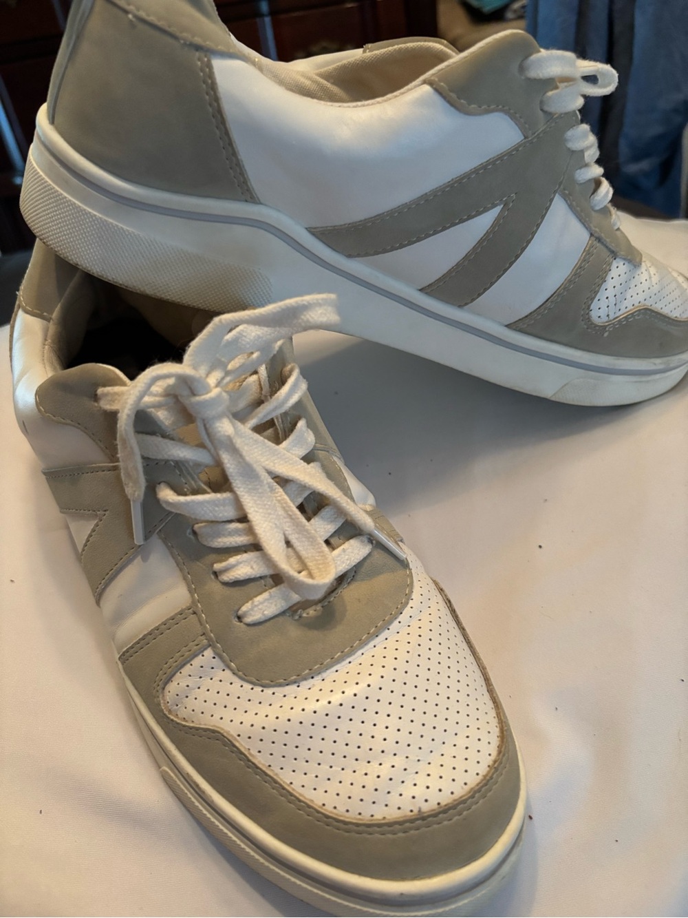 Women Casual Lace-Up Sneakers in White and Light Gray